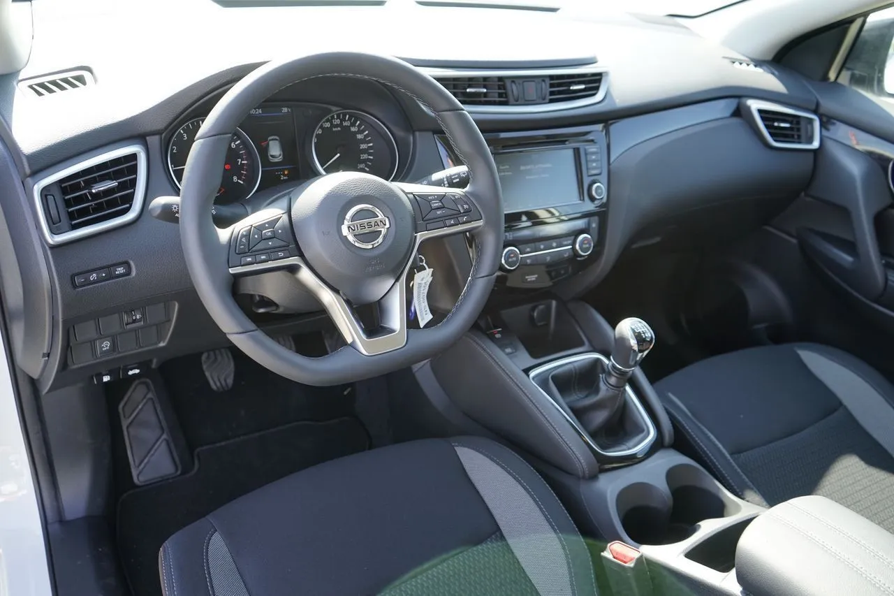 Nissan Qashqai 1.3 DIG-T...  Image 7