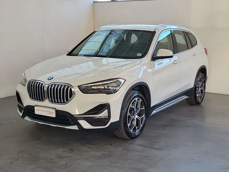 BMW X1 xDrive18d xLine Image 1