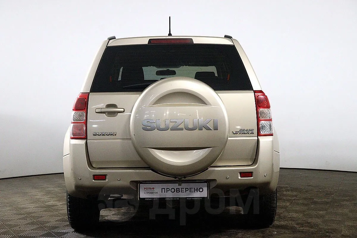 Suzuki Grand Image 6